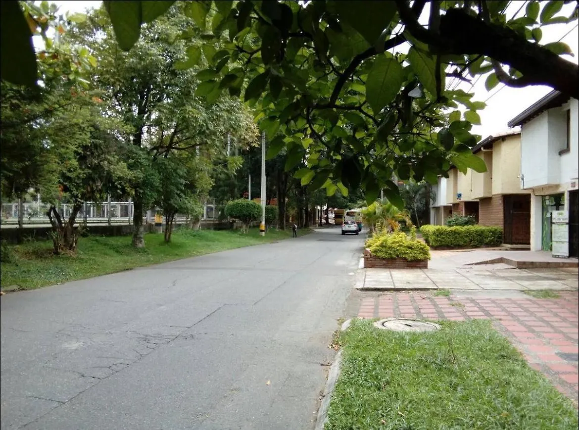 Acogedora Habitacion Privada - Belen Rosales Laureles Medellín